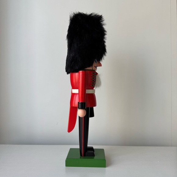Classic Red and Black Nutcracker Soldier Figurine - Picture 8 of 9